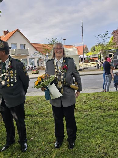 Die Vogelkönigin Claudia Jüchter.