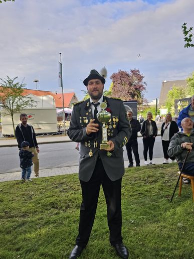 Sieger des König der Könige Pokal Sebastian Berkahn.